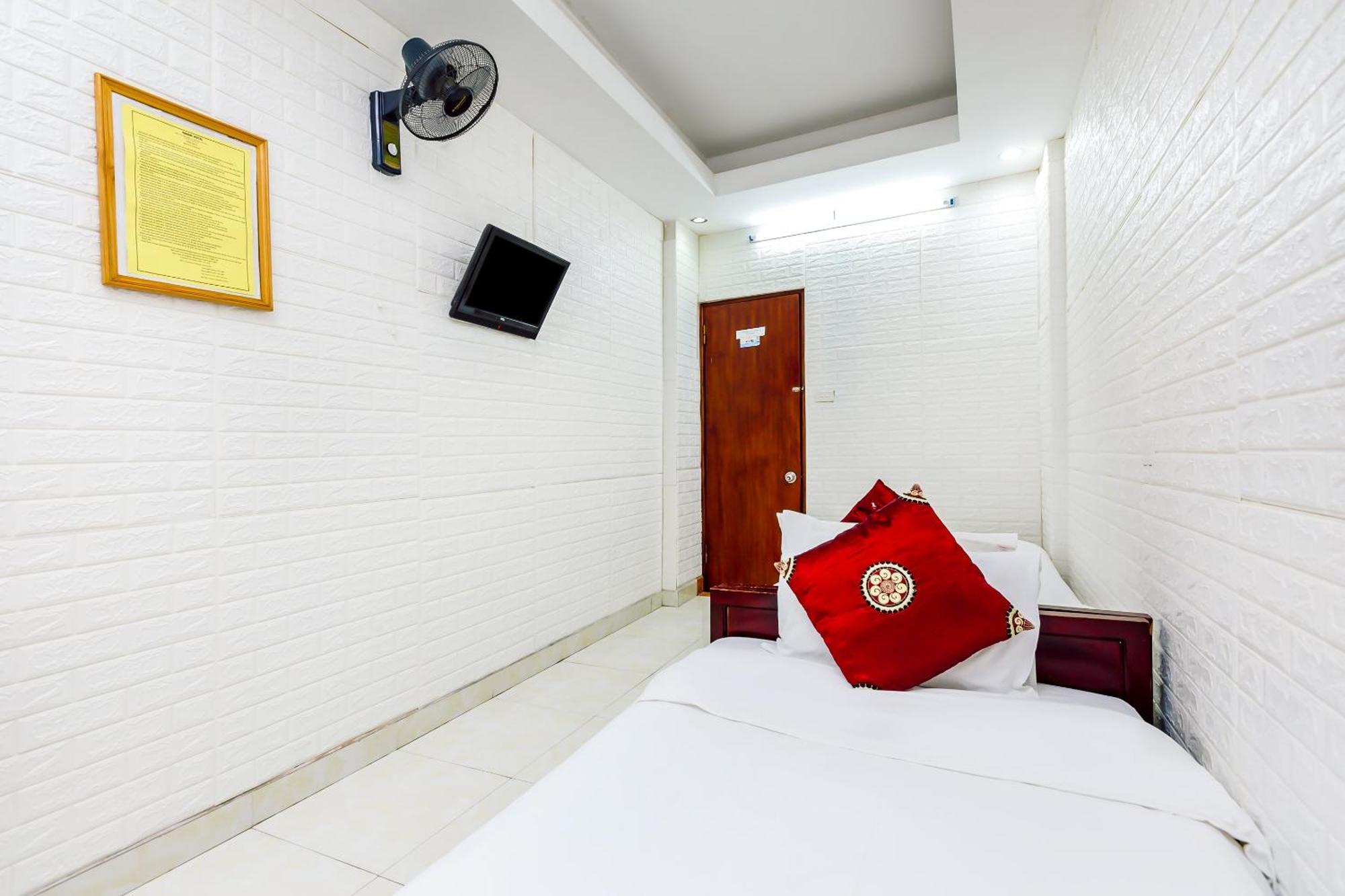 Oyo 604 Queen Hotel Spot-On Hanoi Zewnętrze zdjęcie