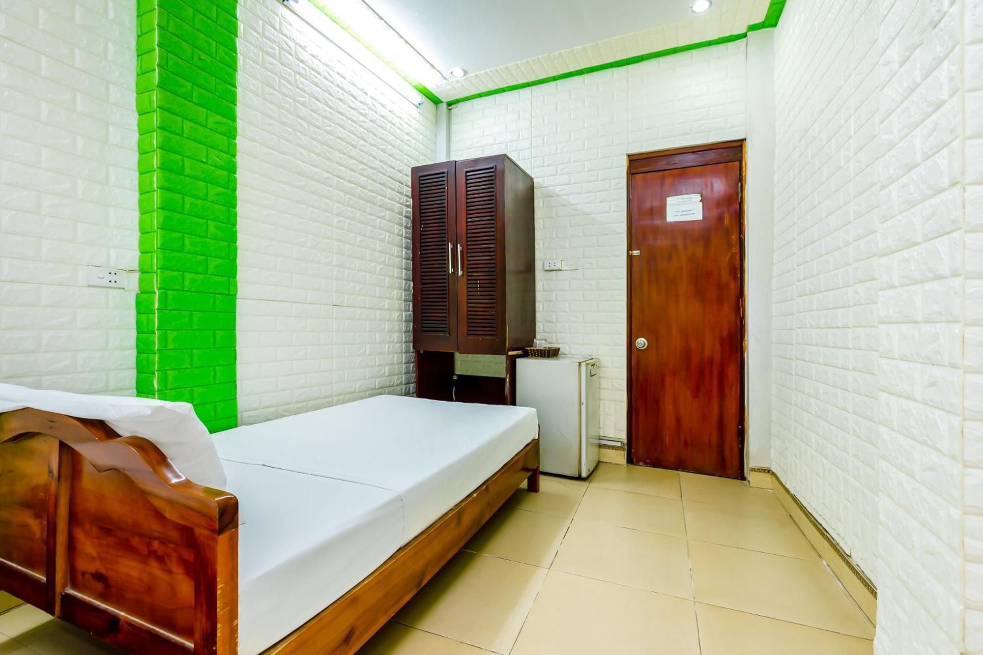 Oyo 604 Queen Hotel Spot-On Hanoi Zewnętrze zdjęcie
